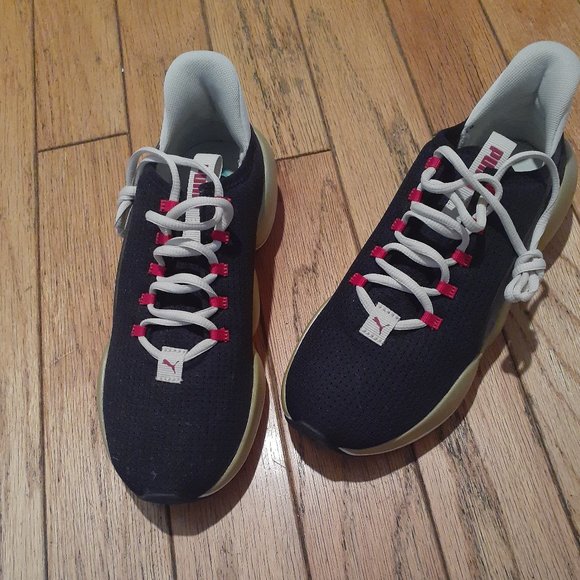 PUMA runners. They need YOU!!!(NWOT) - Picture 1 of 8